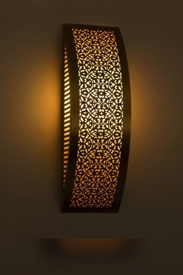أبليك مقوس عريض