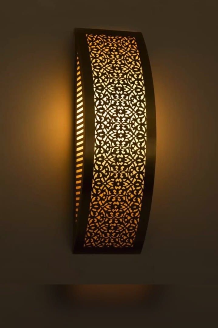 أبليك مقوس عريض